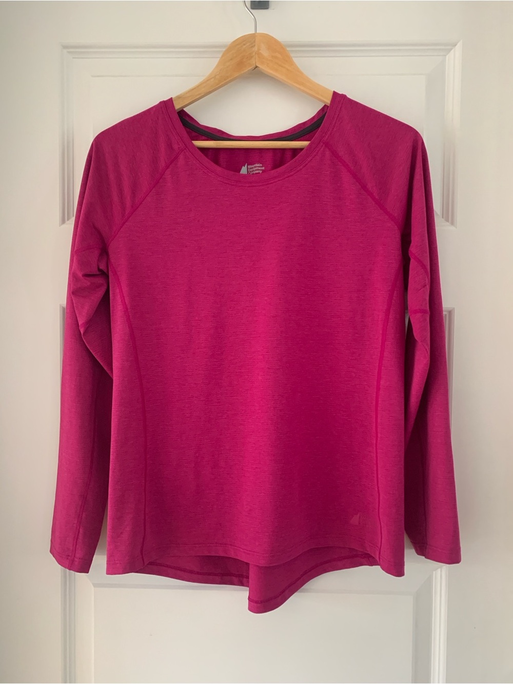 MEC Women's Long Sleeve Performance Tee in Magenta